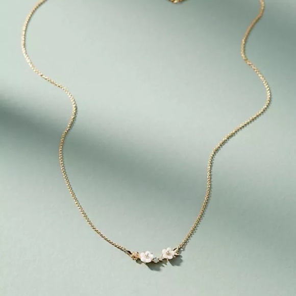 NWT Anthropologie Dainty Gold Floral Opal Necklace - Picture 2 of 6